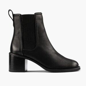 Clarks Chamberly Top Chelsea Boot in Black Leather - Size 7